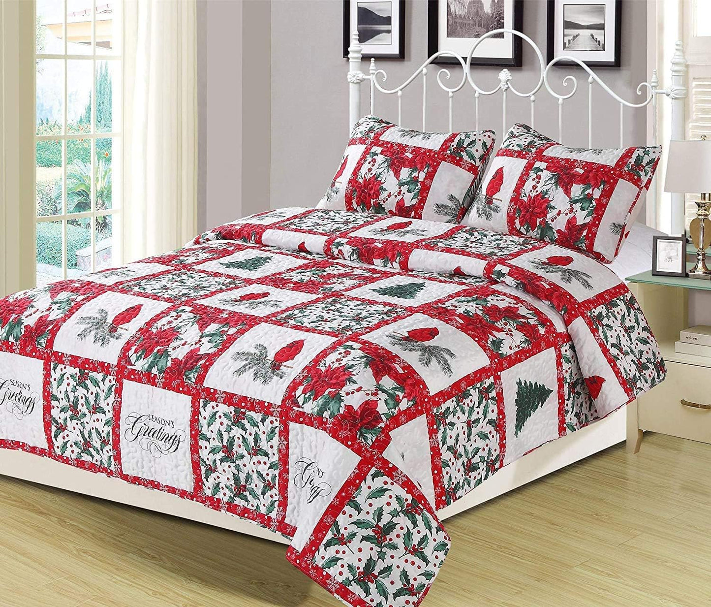 Howplum Christmas Holiday Full/Queen Lightweight Patchwork Quilt Bedding Set Mistletoe Cardinal Poinsettia Holly Red Green White